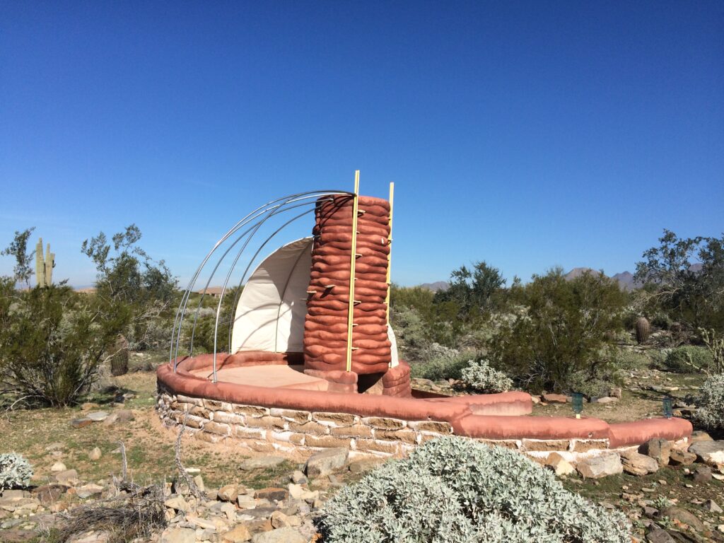 WTF? Is that a monumental rendition of FLLW's colon?